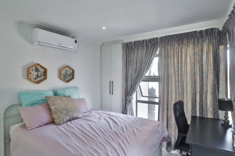 4 Bedroom Property for Sale in WestLake Country Safari Estate North West